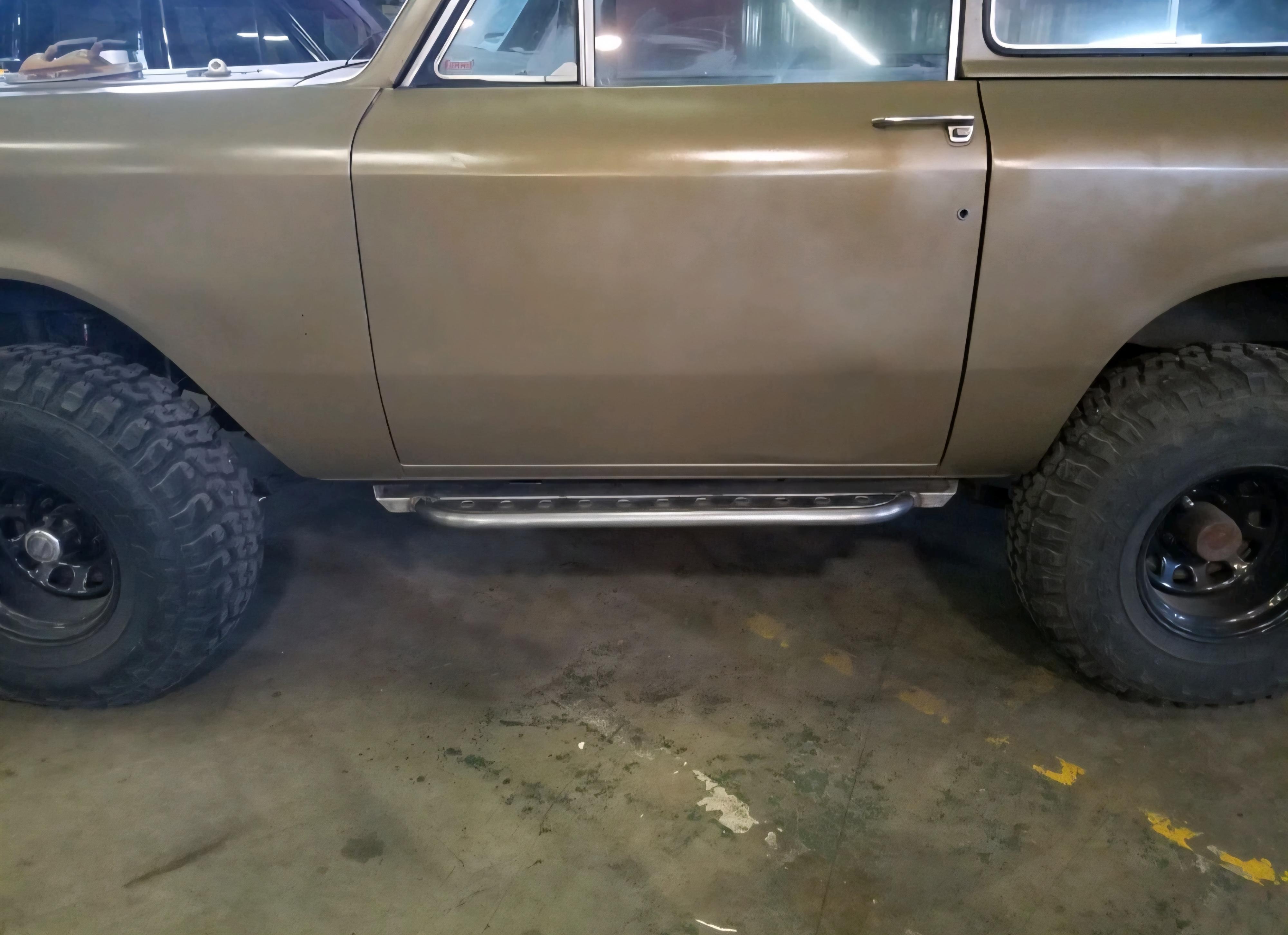 Scout II 1971-1980 International  Dimpled Running Side Steps