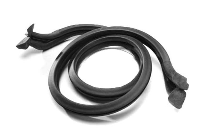Scout II Upper Windshield Seal, Front