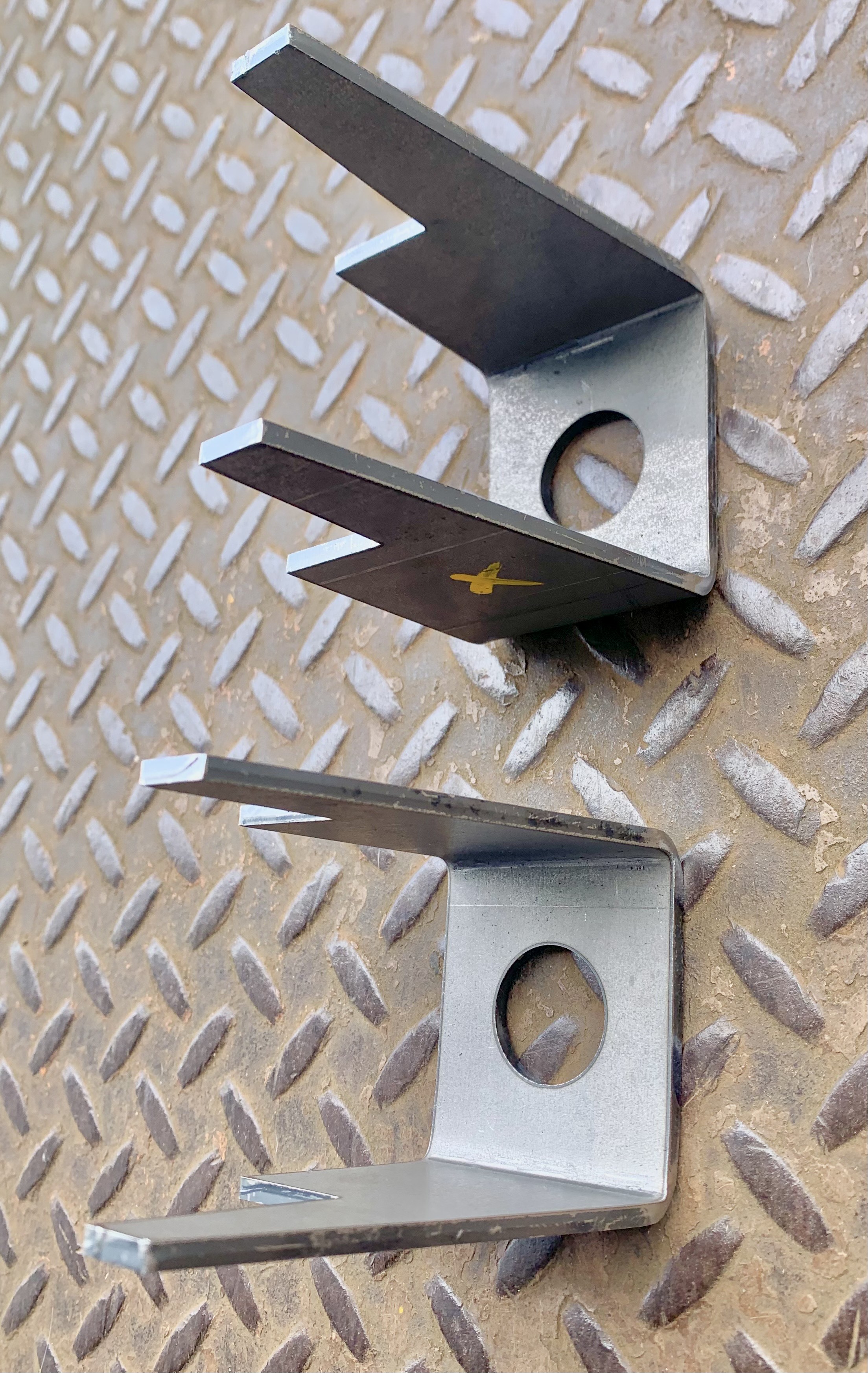 Scout 80, Scout 800 and 800 Body Mount Center - Supports The Bed