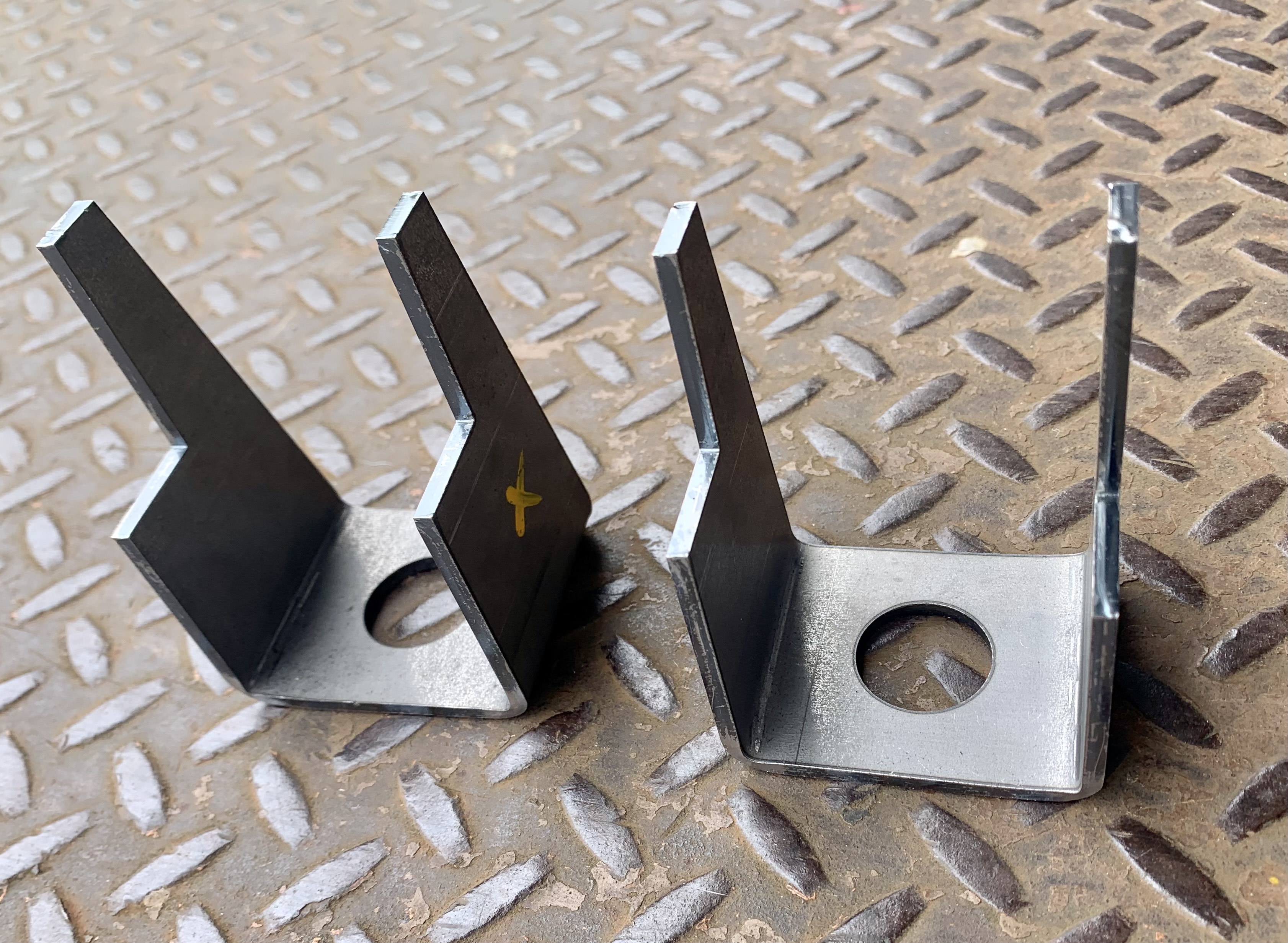 Scout 80, Scout 800 and 800 Body Mount Center - Supports The Bed