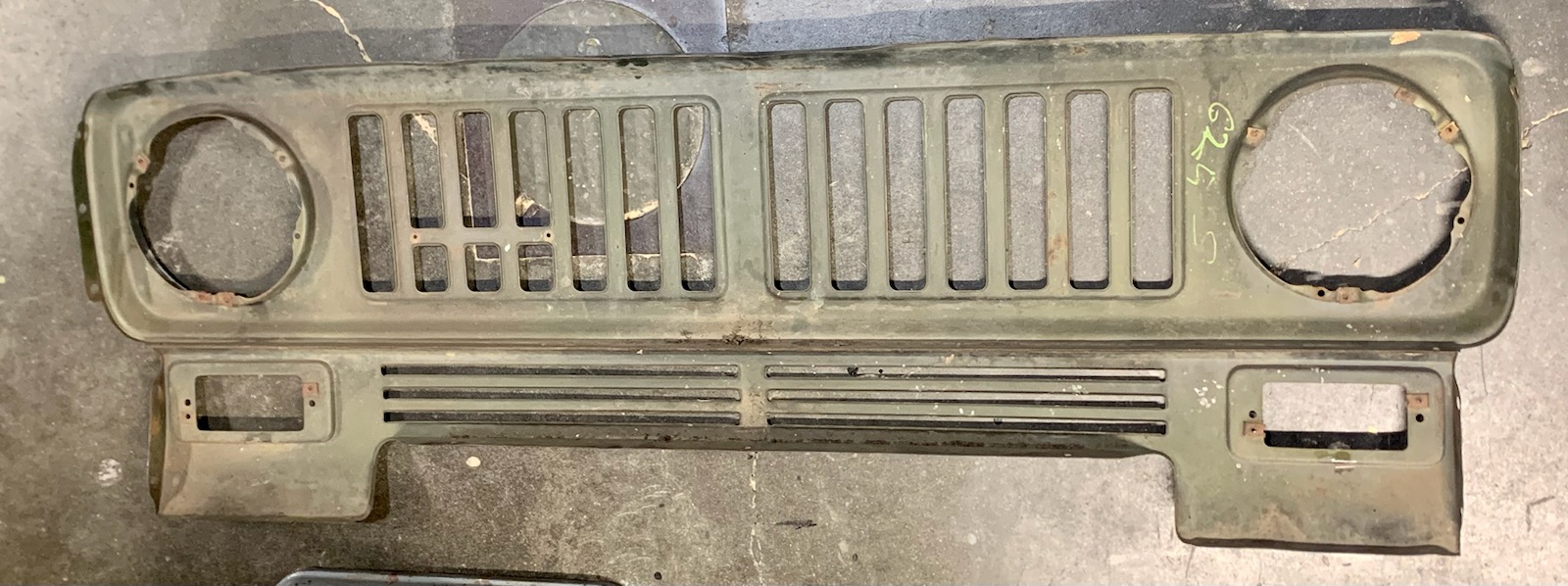 Scout II Grille - 1973